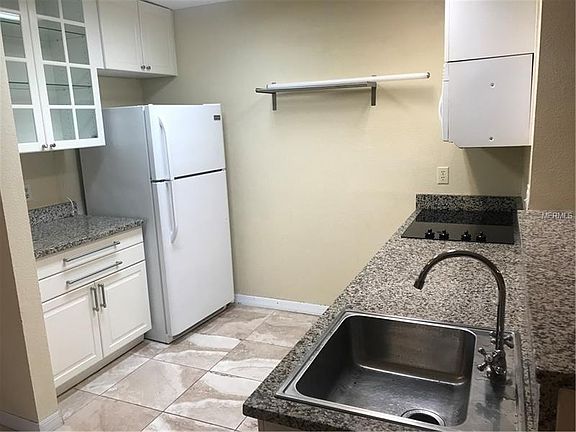 3rd image of 12608 Castle Hill Dr
