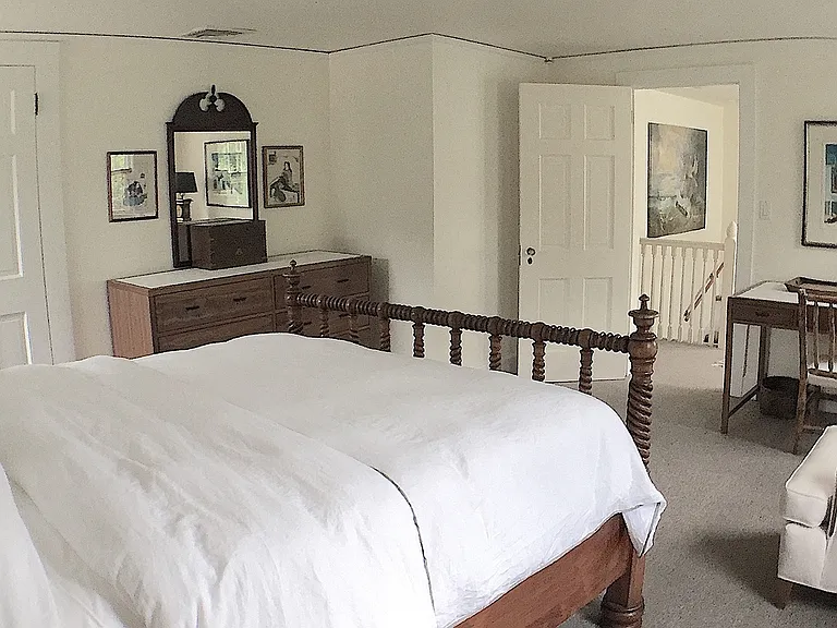 100 Egypt Ln — Photo 13
