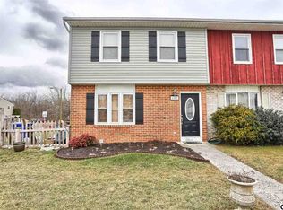 1107 Pheasant Dr N, Carlisle, PA 17013