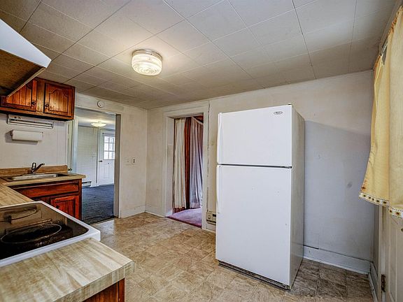 5th image of 427 E Home Ave