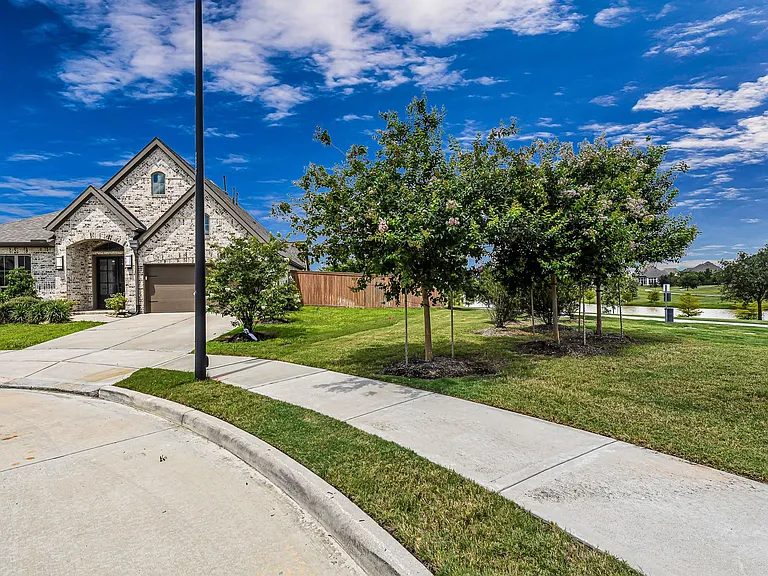 7327 Camden Crestwood Way — Photo 4