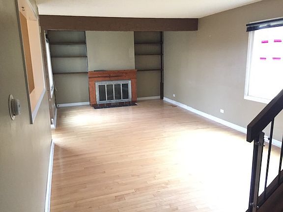 3rd image of 7601 Weymouth Cir