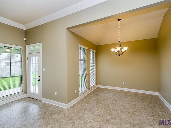 4th image of 9034 Willow Point Dr