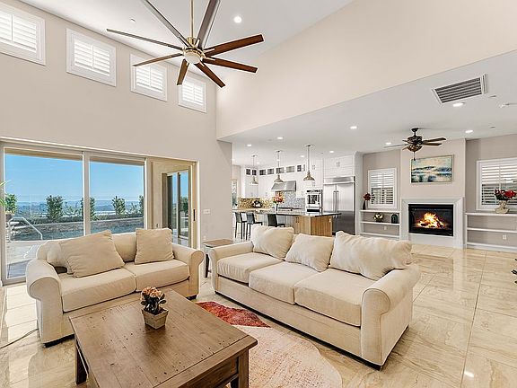 4th image of 1672 Sunset View Dr
