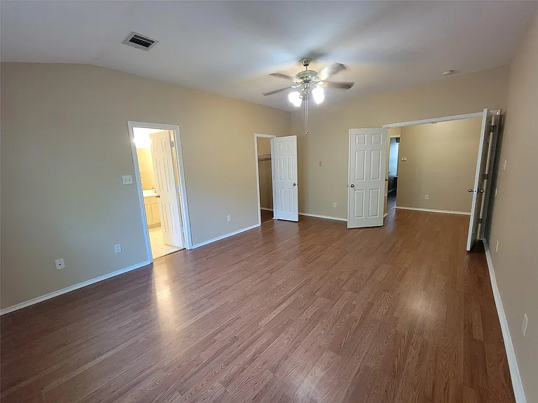 3307 Saint Genevieve Dr — Photo 8