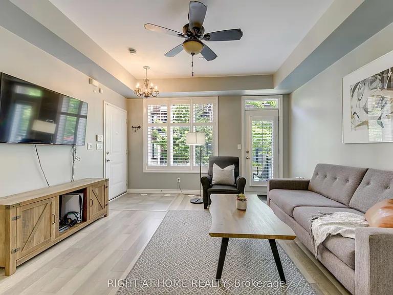 40 Carnation Ave #109 — Photo 3