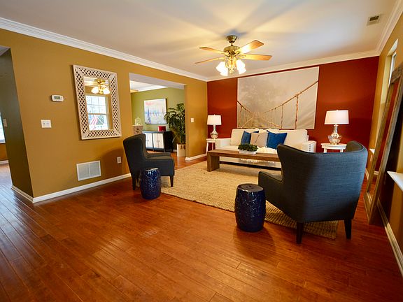 3rd image of 205 Larch Pl
