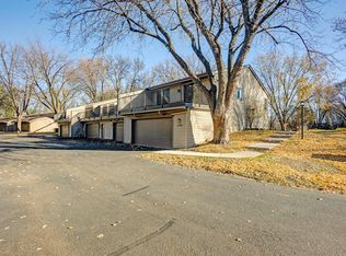 1366 Arden View Dr, Arden Hills, MN 55112