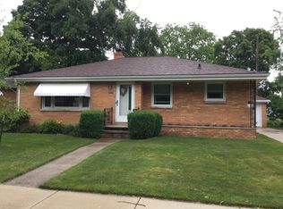 1066 Rockdale St, Green Bay, WI 54304