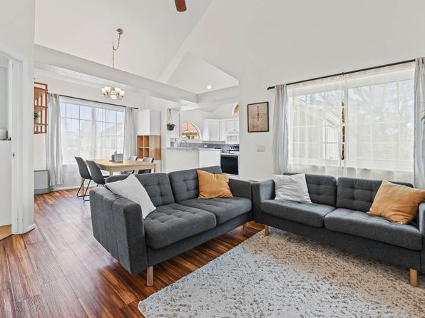 1377 W Break Water Dr #122