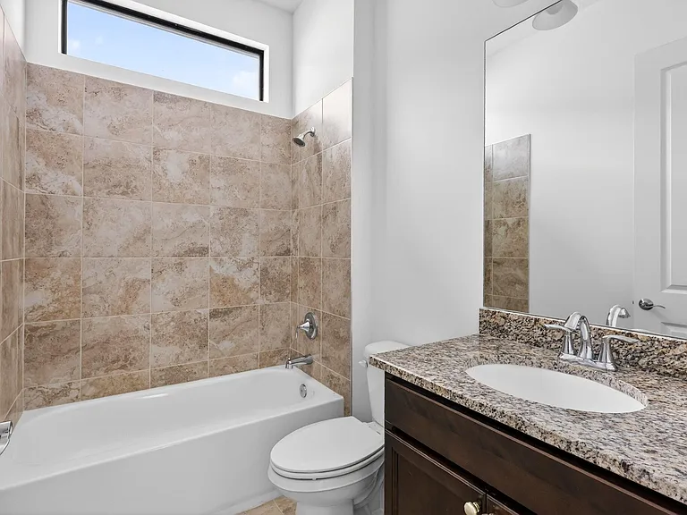 11344 SW Pietra Way — Photo 33