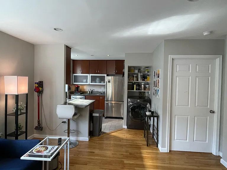 2145 California St NW #201 — Photo 6