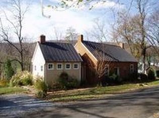 702 Republican St, Paris, VA 20130