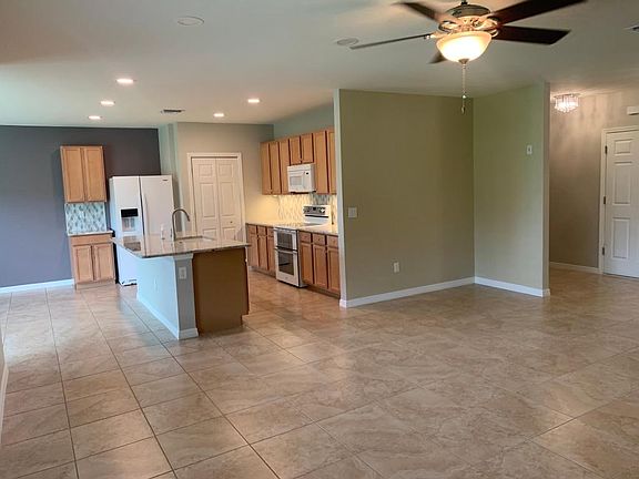 5th image of 7284 Mikasa Dr