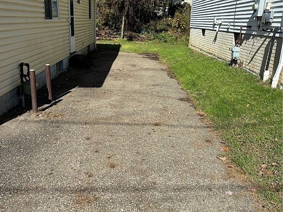 2nd image of 1141 Maryville Ave