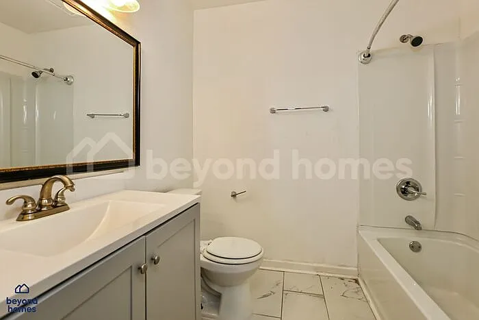 1923 Biscayne Dr — Photo 10