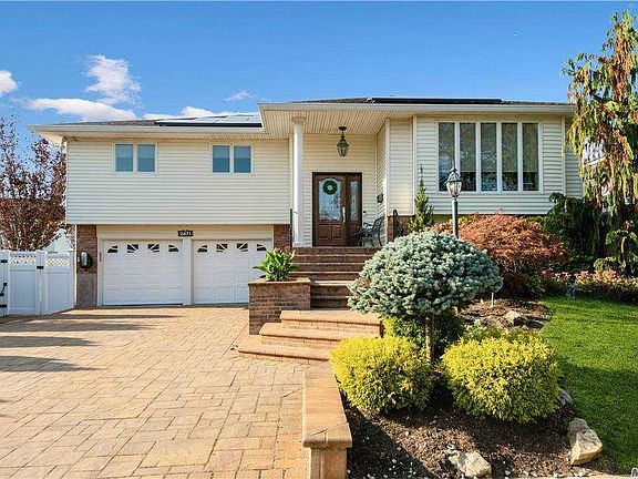 2nd image of 2471 Harbor Ln