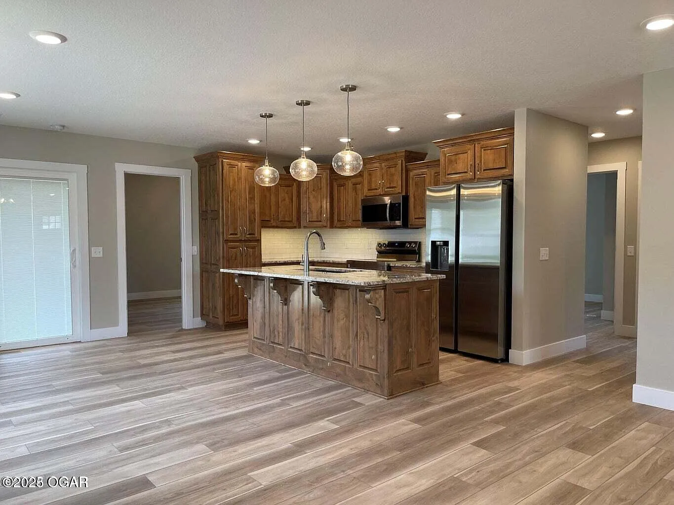 3 bed, 2.0 bath, 1412 sqft, $1,500 — Photo 3