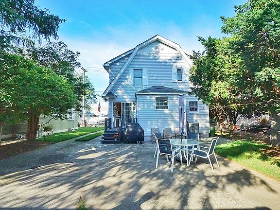 2nd image of 1487 E 63rd St