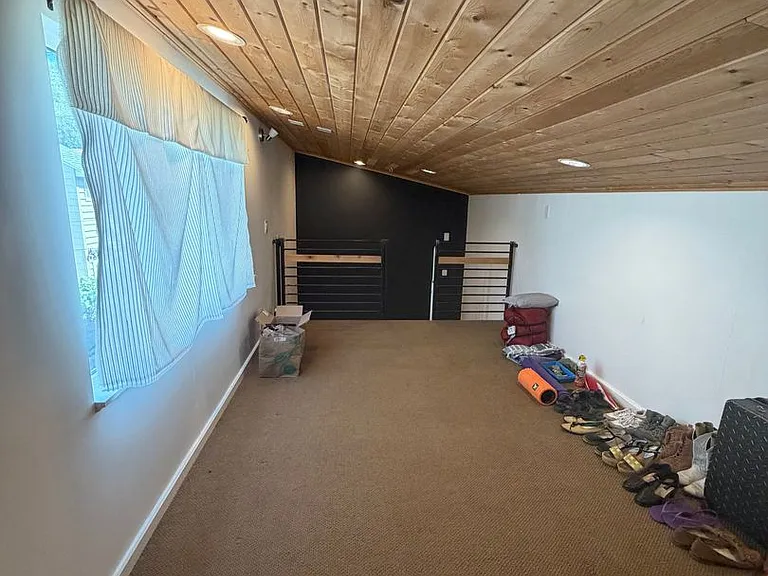 658 E Conway Ct — Photo 37