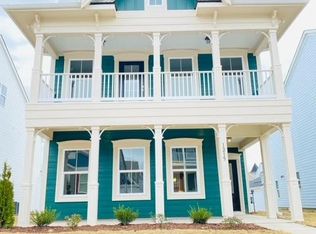1215 Gloriosa St, Apex, NC 27523