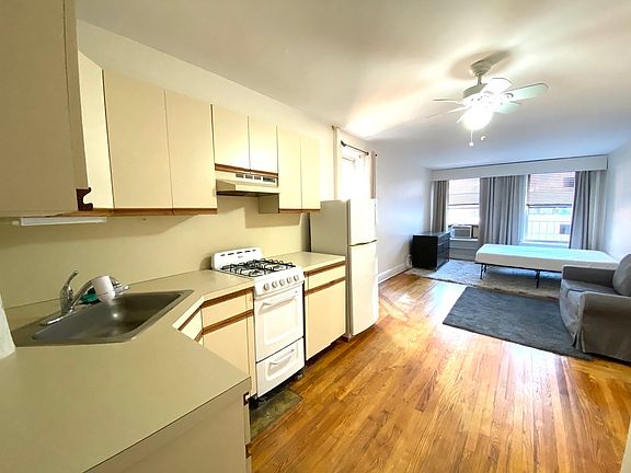 3rd image of 215 E 29th St APT 53
