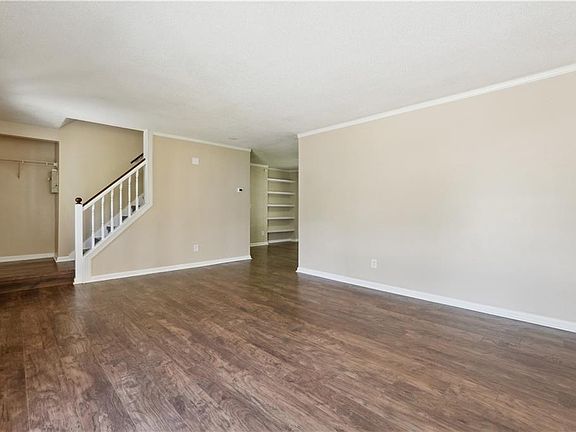5th image of 6223 Marbut Farms Ln