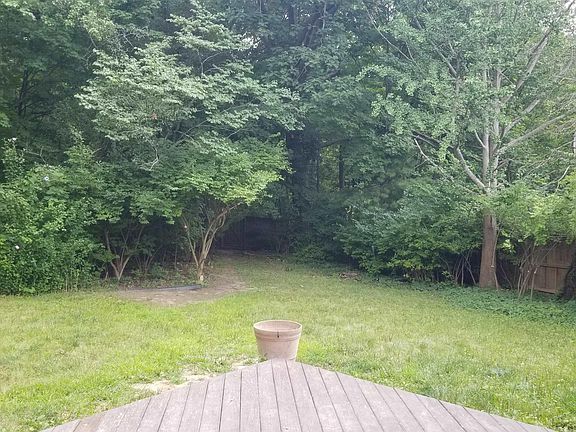 3rd image of 104 Seminole Dr