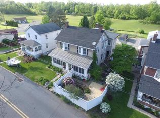 3675 Huckleberry Rd, Allentown, PA 18104