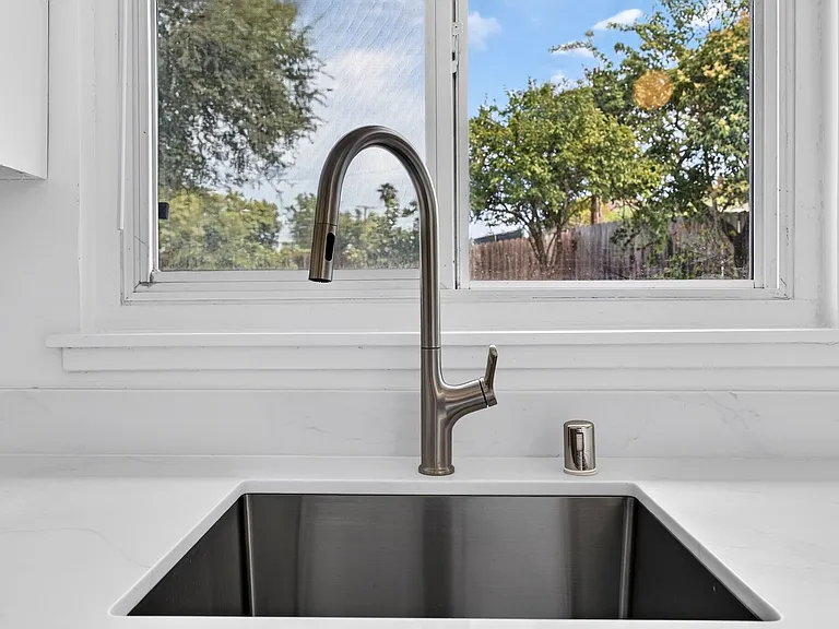 3100 Hacienda Dr — Photo 11