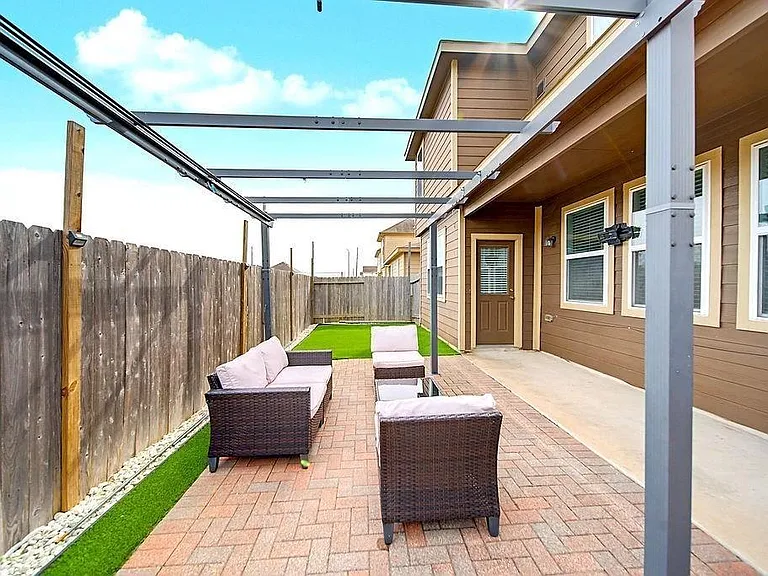 5742 Adelaide River Dr — Photo 21