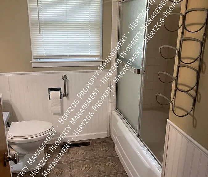 1701 El Camino St — Photo 8