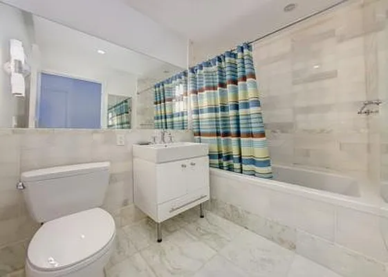 Sold by (Legacy) Elegran | media 10