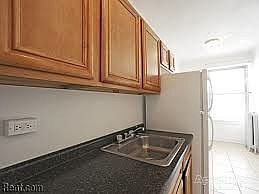 2nd image of 1112 E 82nd St APT 2B