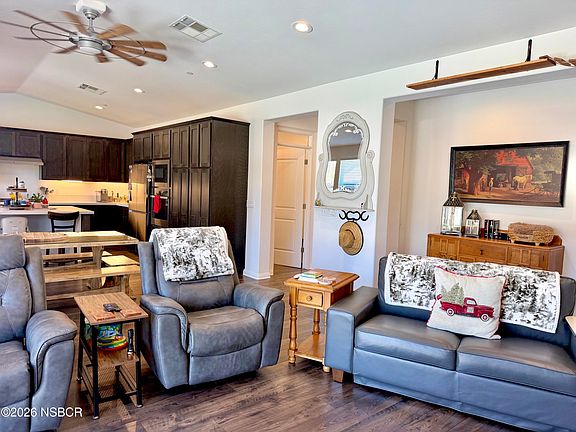4th image of 3917 Club House Ct