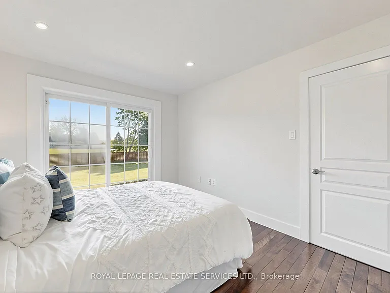 285 Bronte Rd — Photo 18