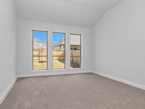 4th image of 9927 Magnolia Estates Ln