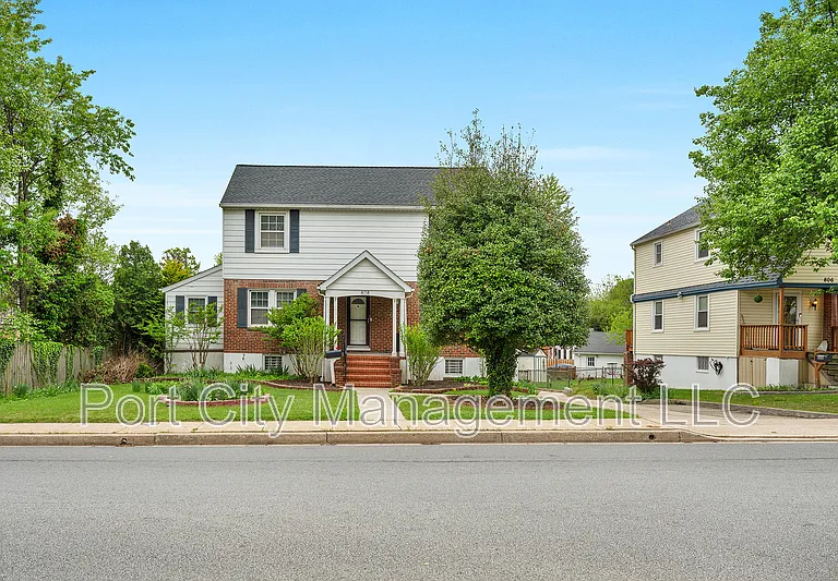 808 S Beechfield Ave — Photo 1