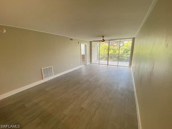 5th image of 290 Naples Cove Dr APT 2404