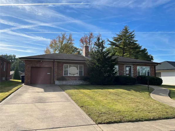 8 Willmore Rd, Saint Louis, MO 63109