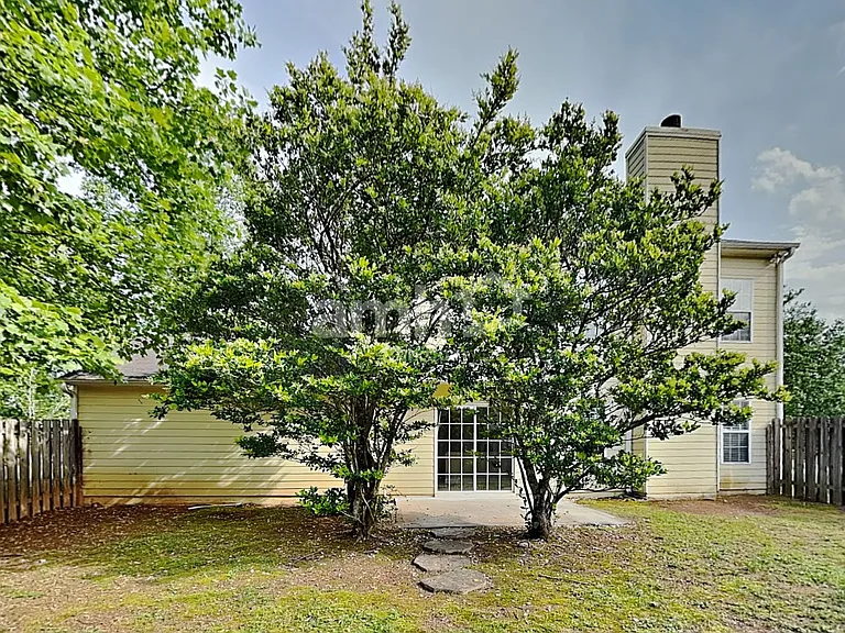 1728 Silverchase Dr SW — Photo 20