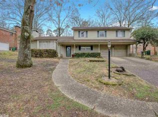 8 Nob View Cir, Little Rock, AR 72205