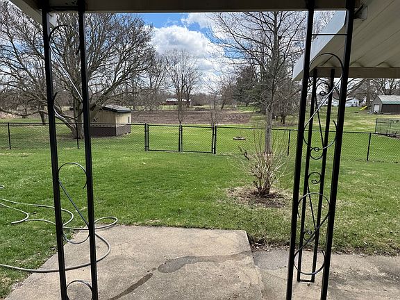 5th image of 213 E State St