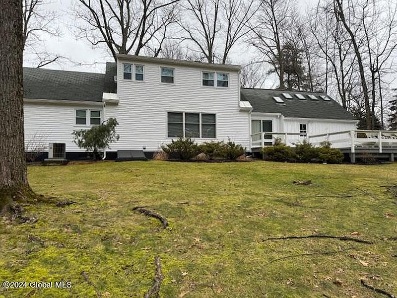 5th image of 33 Van Winkle Drive