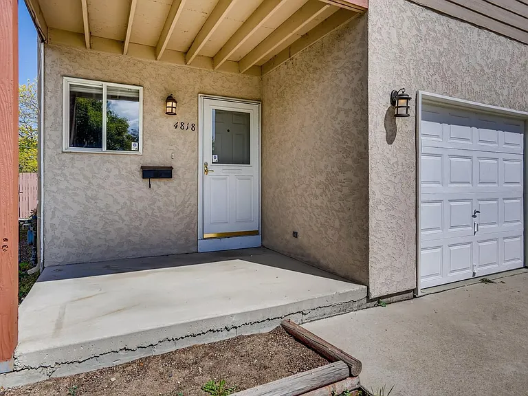 4818 Benton St — Photo 3