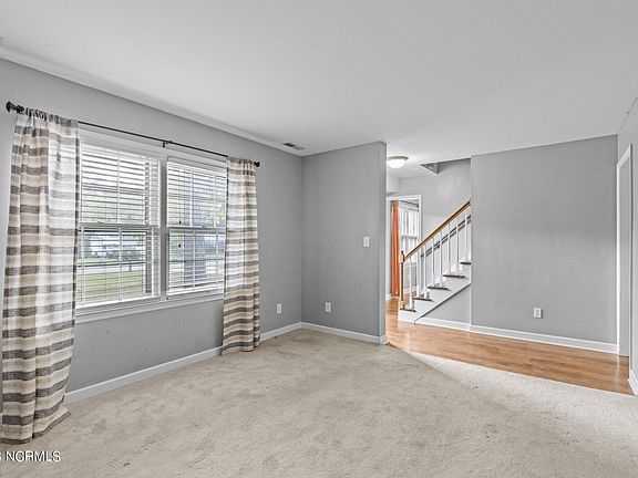 4th image of 125 Powell Street