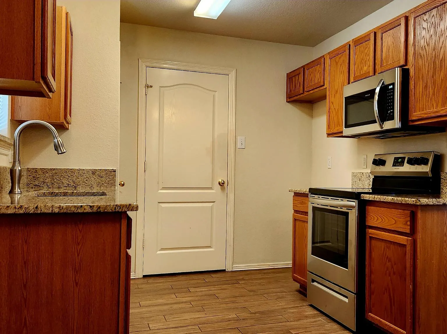 Penny Ln, Burleson — Photo 2