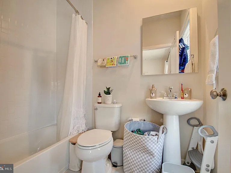 8078 Tribeca — Photo 26