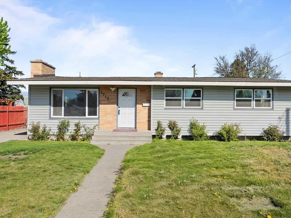1719 N 19th Ave, Pasco, WA 99301