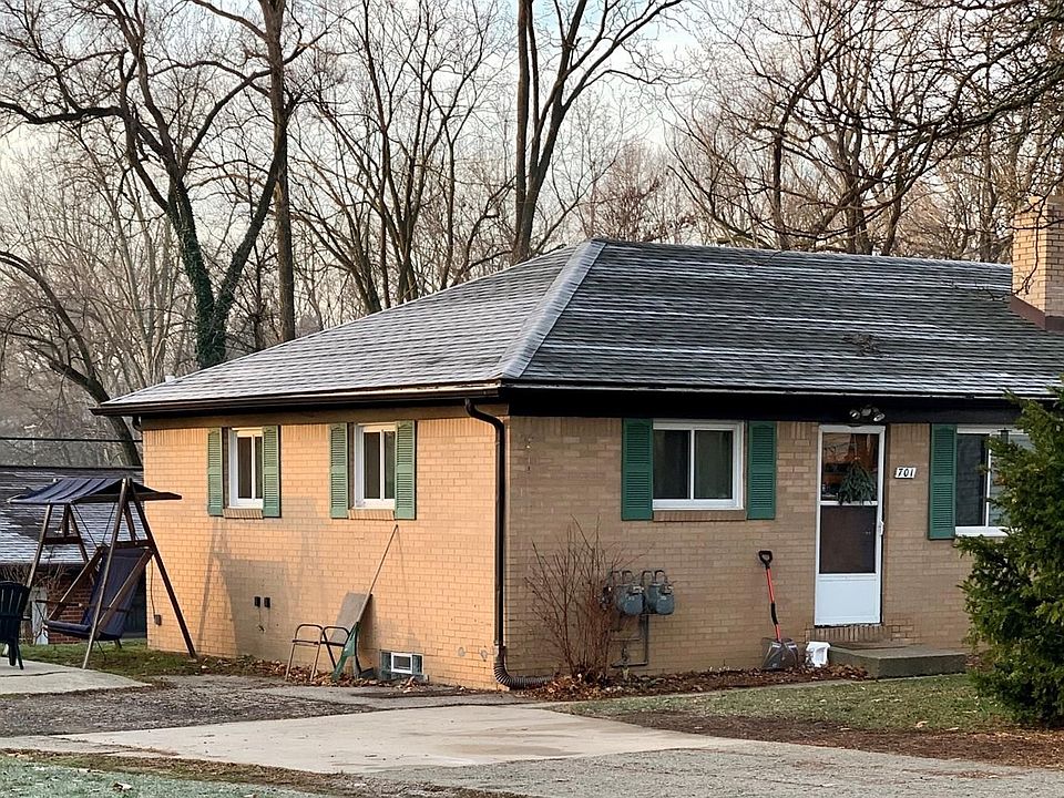 1st image of 701-703 Newport Pl